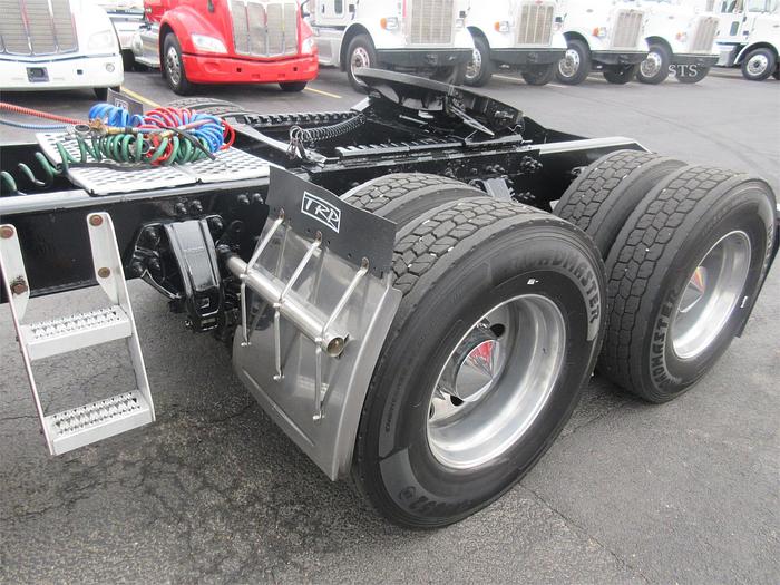 Used 2017 PETERBILT 389