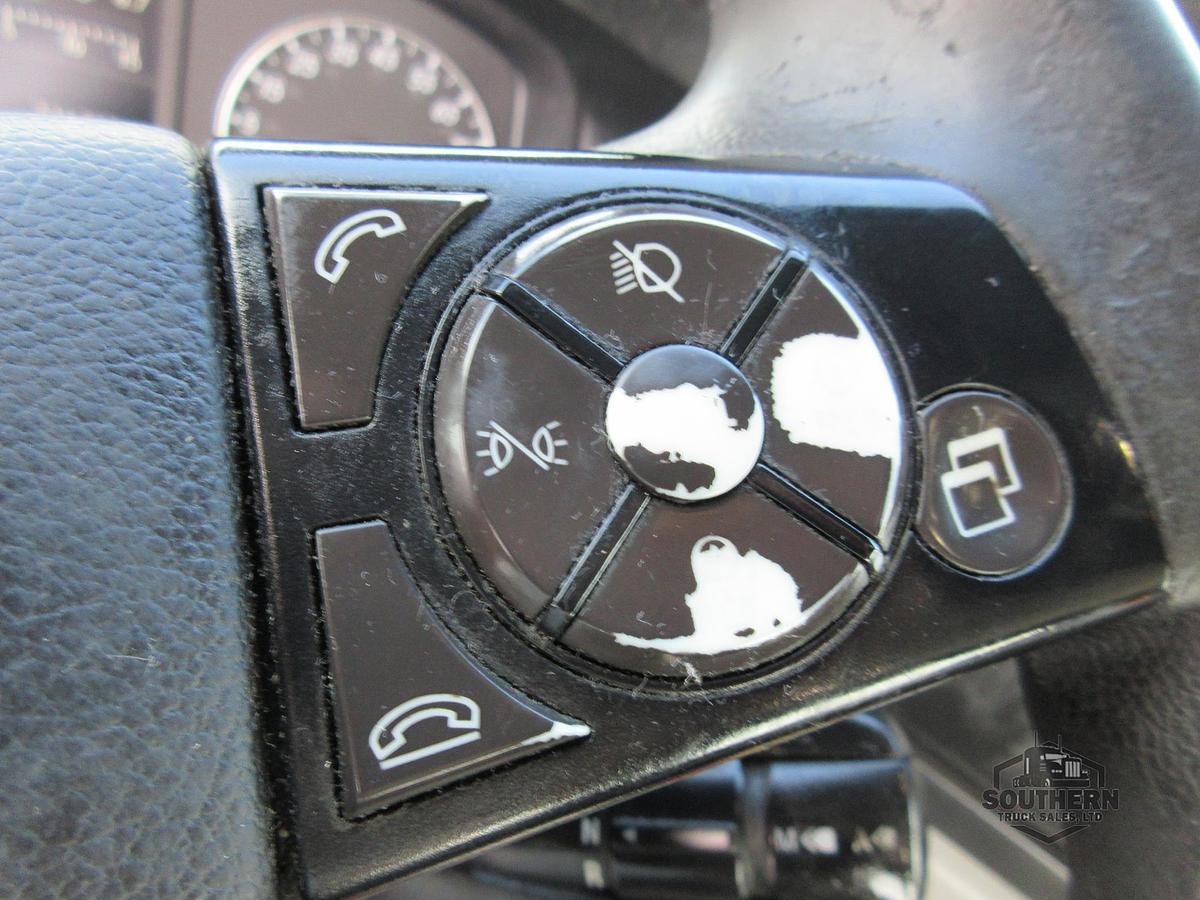 Used 2021 FREIGHTLINER CASCADIA 116