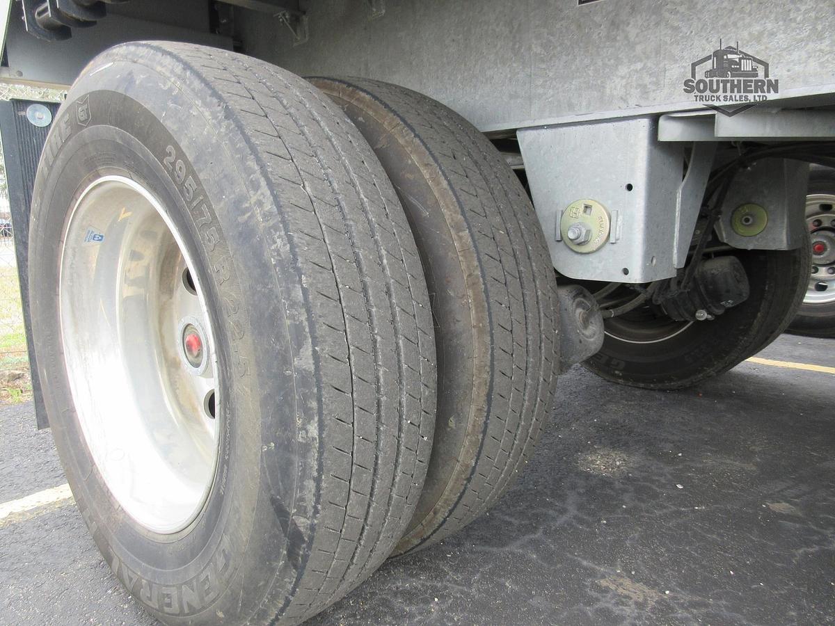 Used 2023 HYUNDAI 48 ft x 102 in