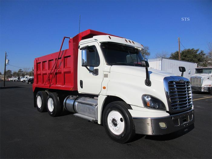 Used 2016 FREIGHTLINER CASCADIA 125