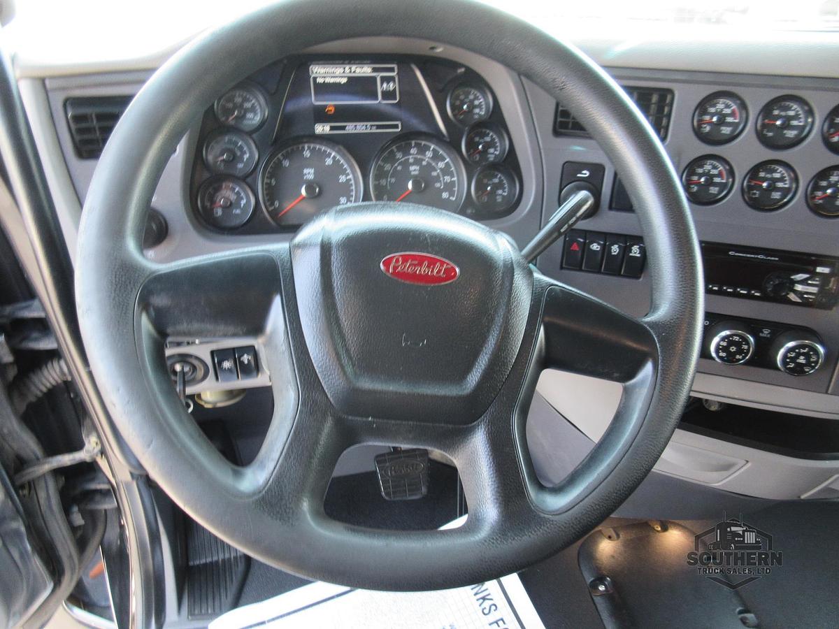 Used 2015 PETERBILT 567