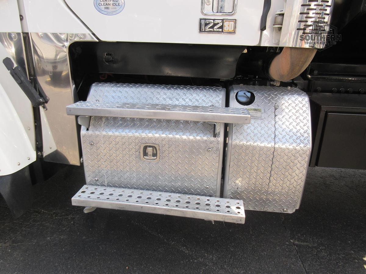 Used 2019 FREIGHTLINER CORONADO 122 SD