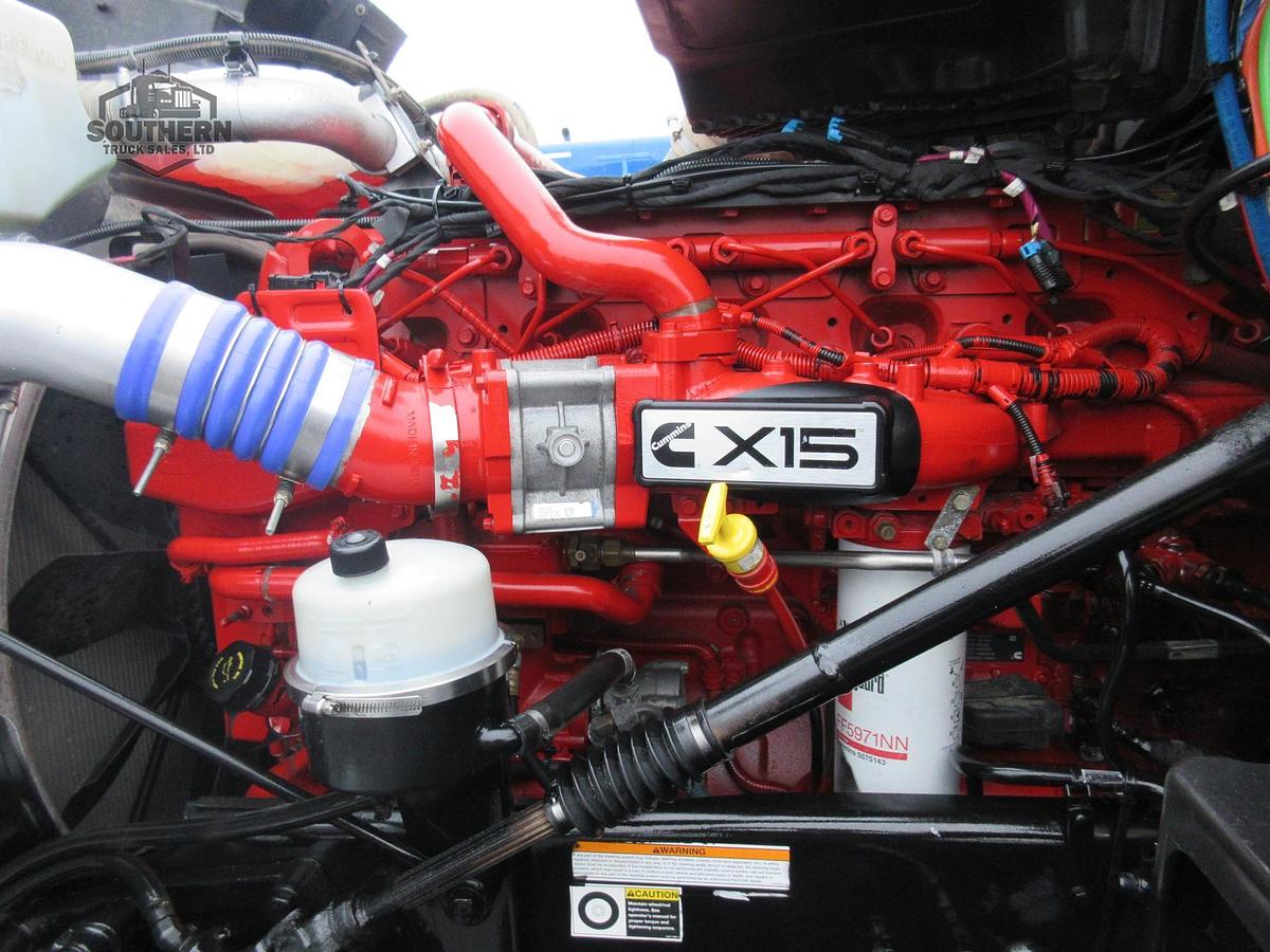 Used 2021 PETERBILT 567