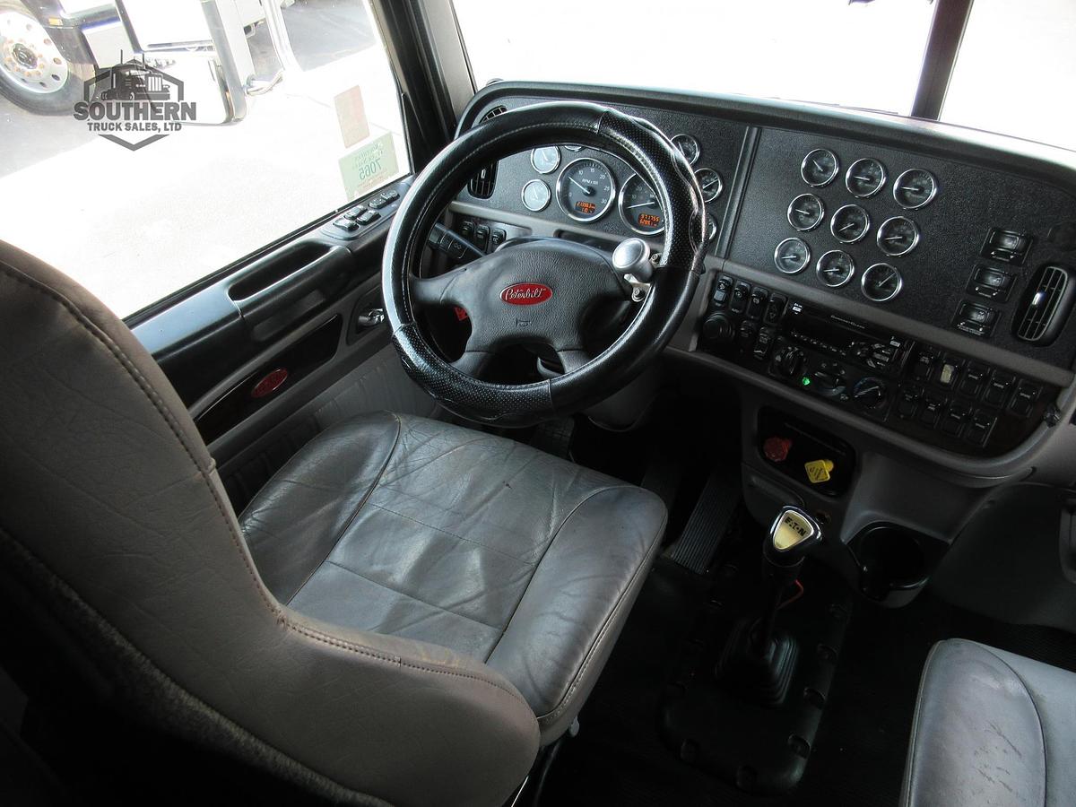 Used 2015 PETERBILT 386