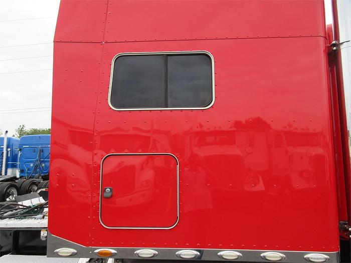 Used 2015 PETERBILT 389