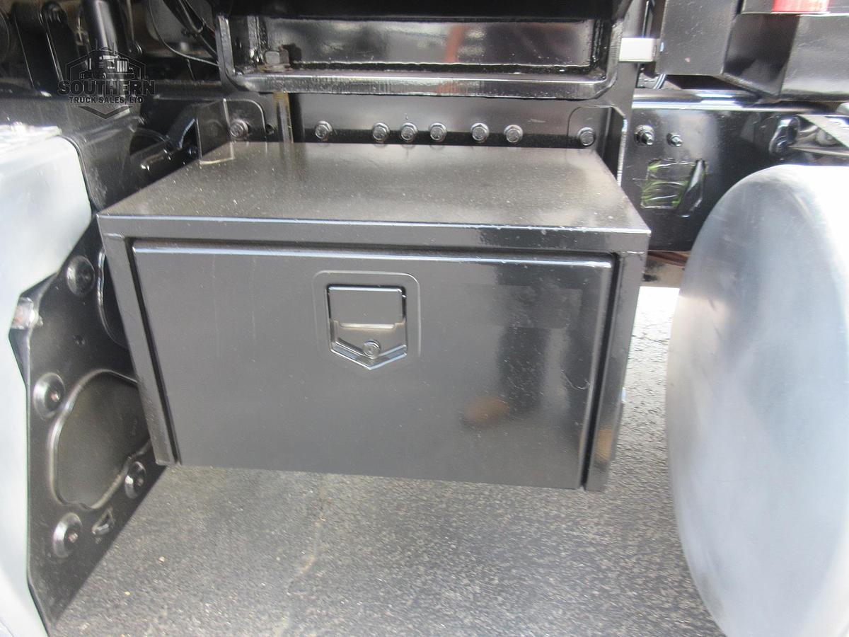 Used 2019 FREIGHTLINER CORONADO 122 SD