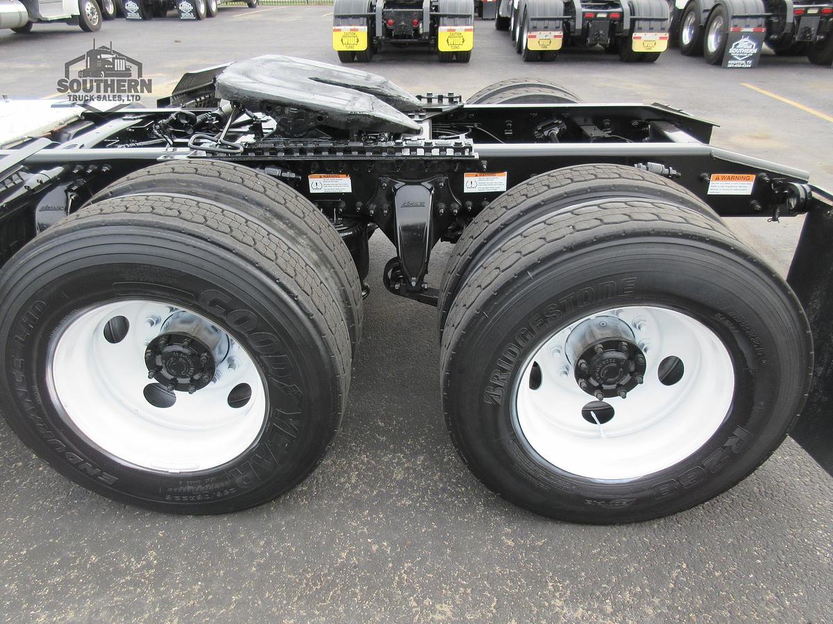 Used 2020 FREIGHTLINER CASCADIA 125