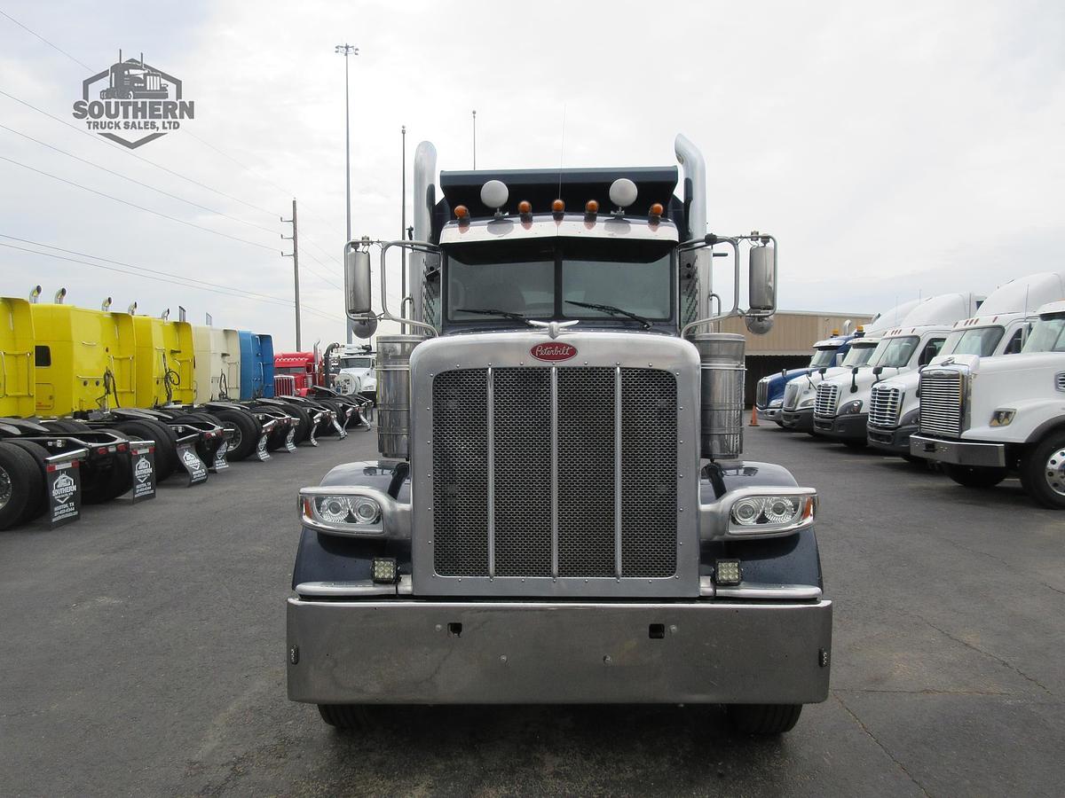 Used 2019 PETERBILT 389