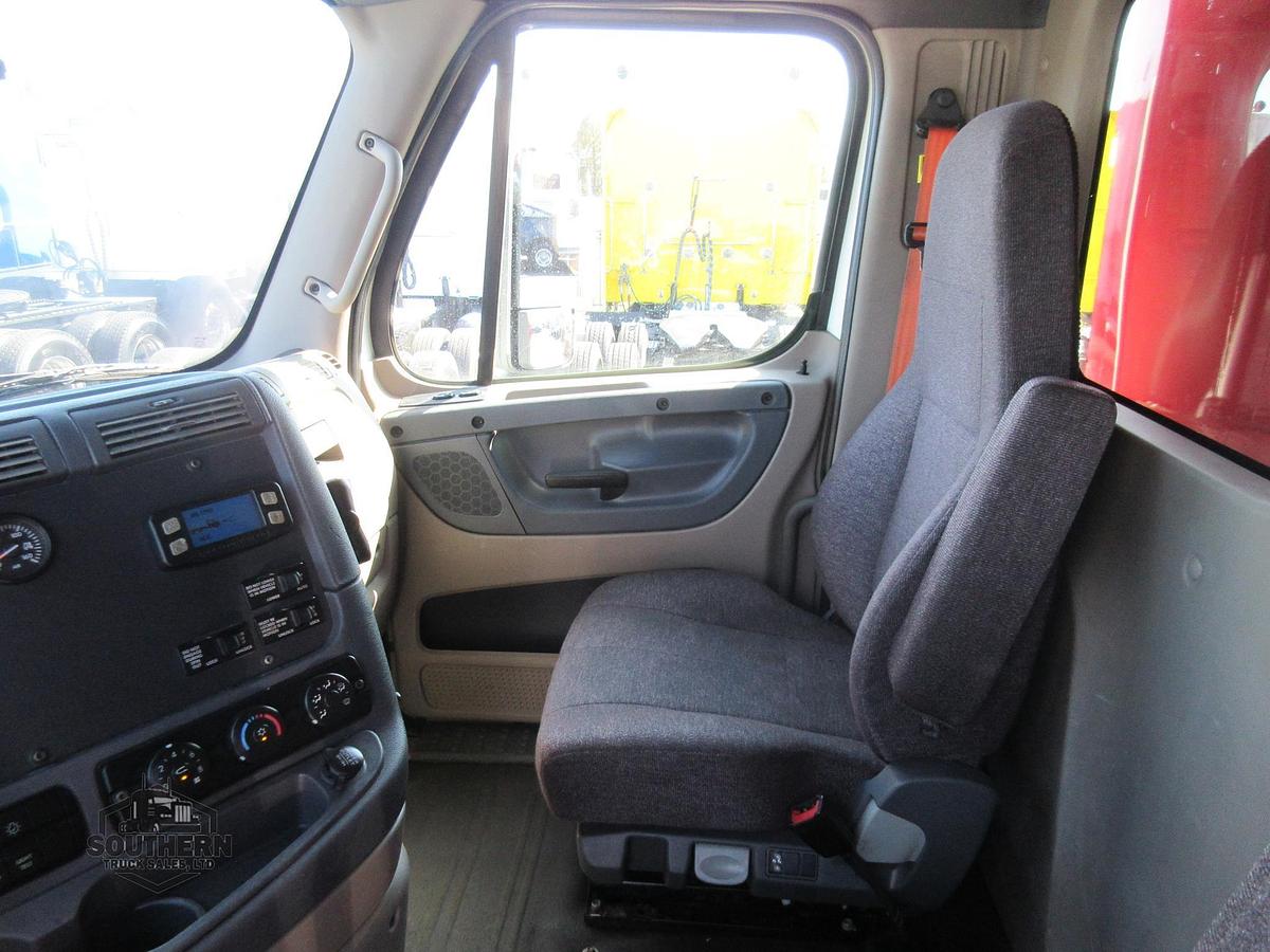 Used 2019 FREIGHTLINER CASCADIA 125