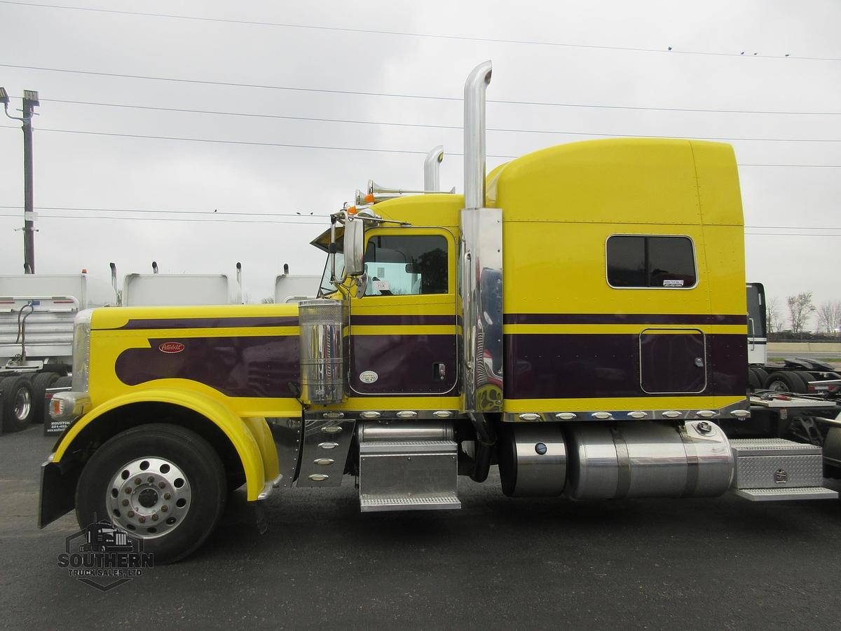 Used 2019 PETERBILT 389