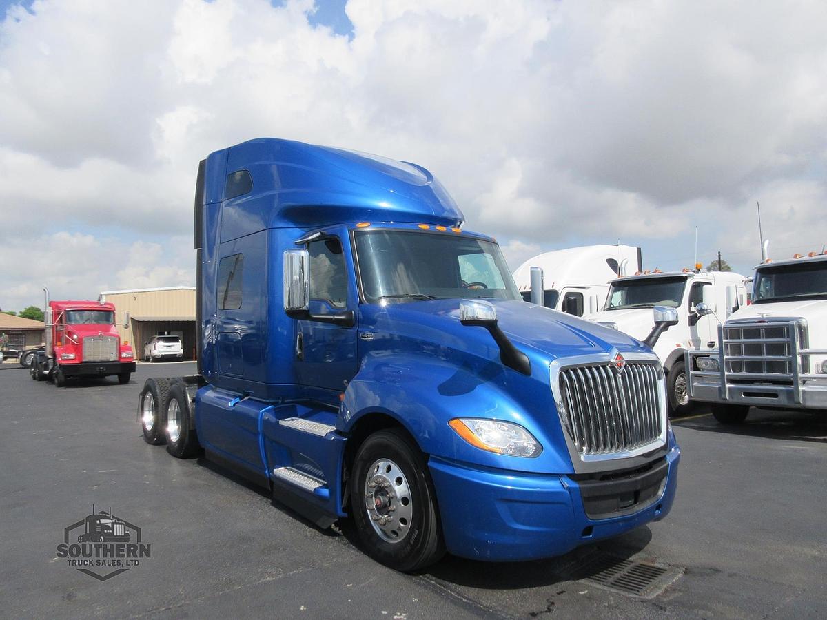Used 2021 INTERNATIONAL LT