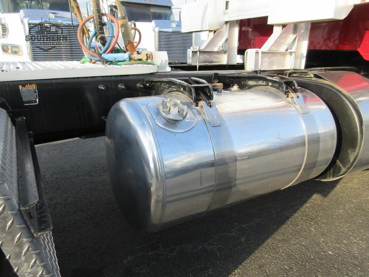 Used 2021 PETERBILT 389