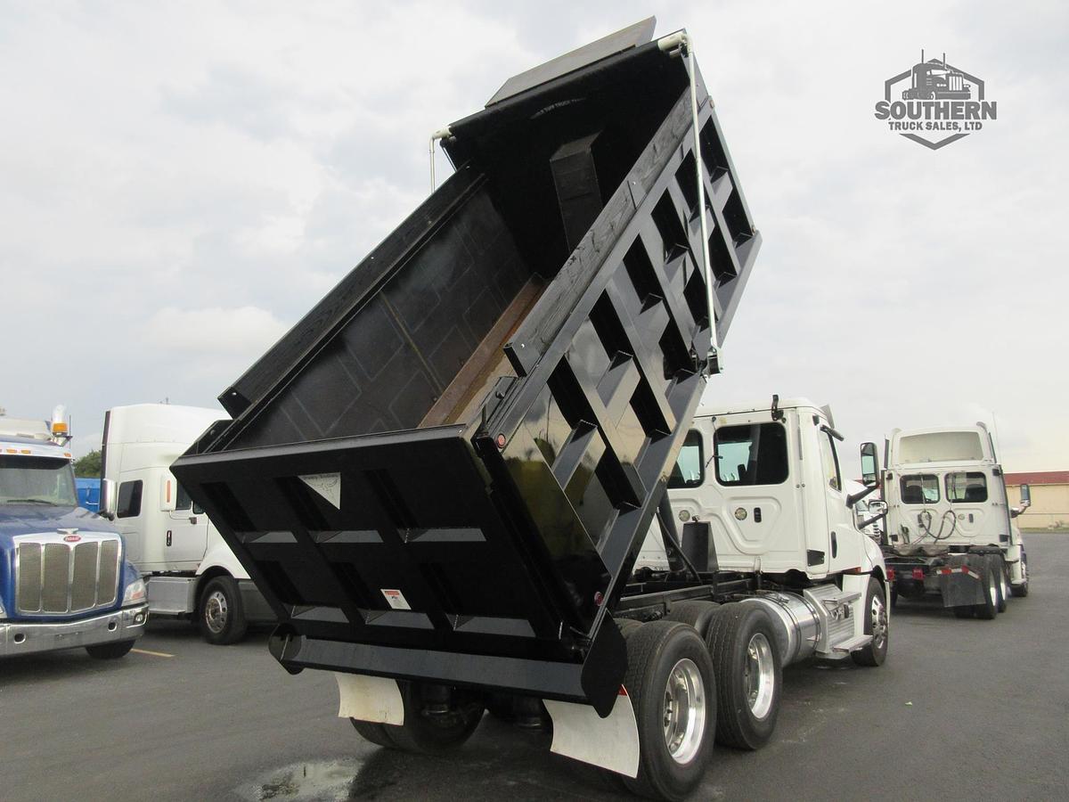 Used 2020 FREIGHTLINER CASCADIA 126