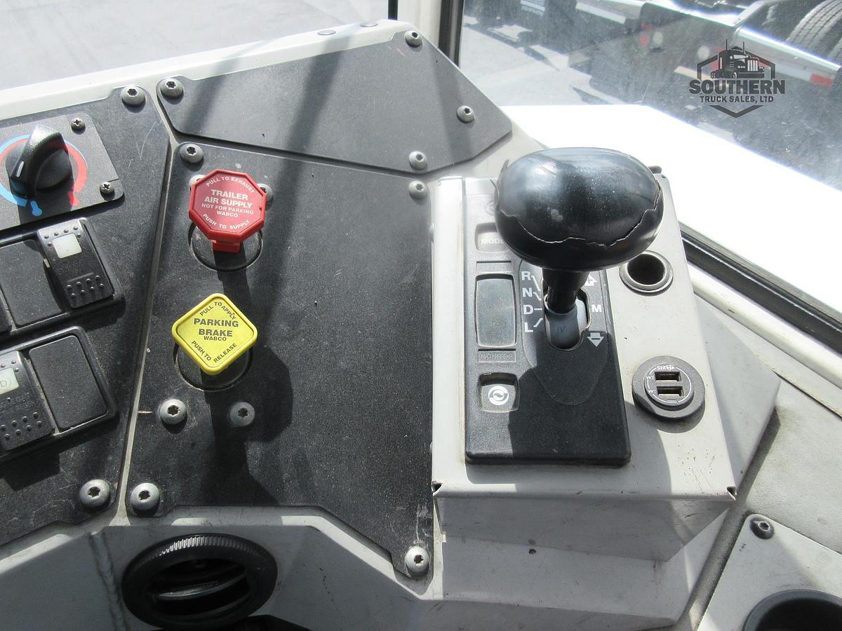 Used 2022 AUTOCAR XSPOTTER ACTT