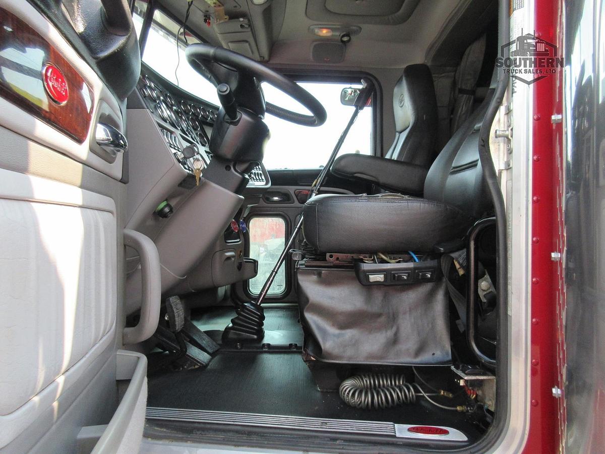 Used 2021 PETERBILT 389