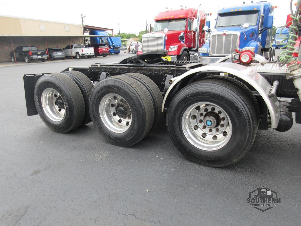 Used 2019 PETERBILT 567