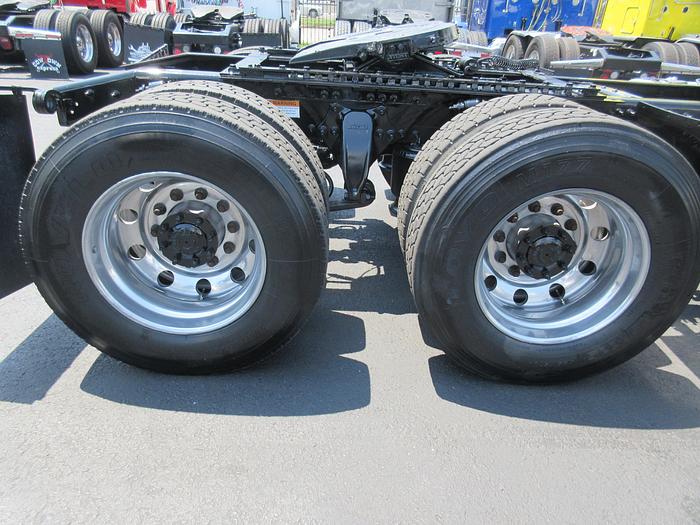 Used 2019 FREIGHTLINER CASCADIA 125