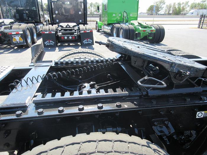 Used 2021 KENWORTH T880