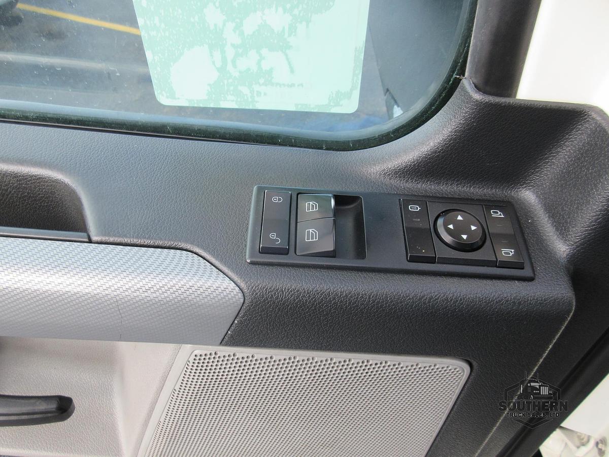 Used 2021 FREIGHTLINER CASCADIA 116