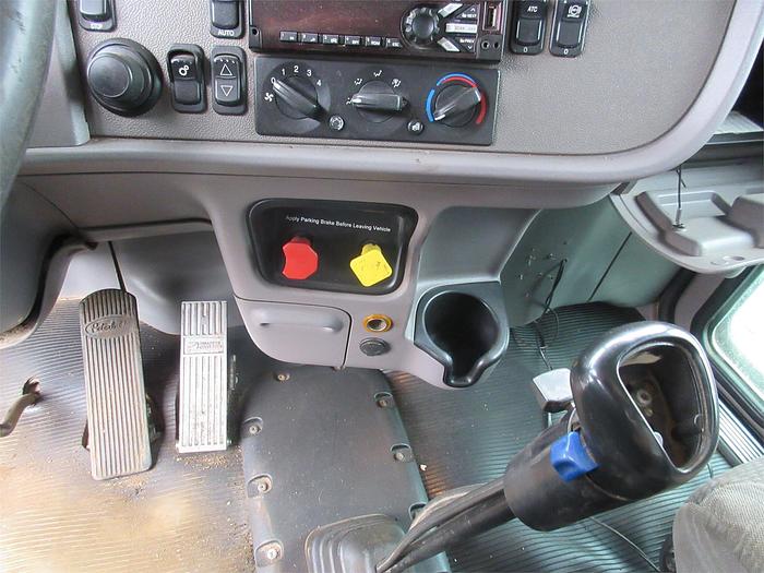 Used 2015 PETERBILT 365