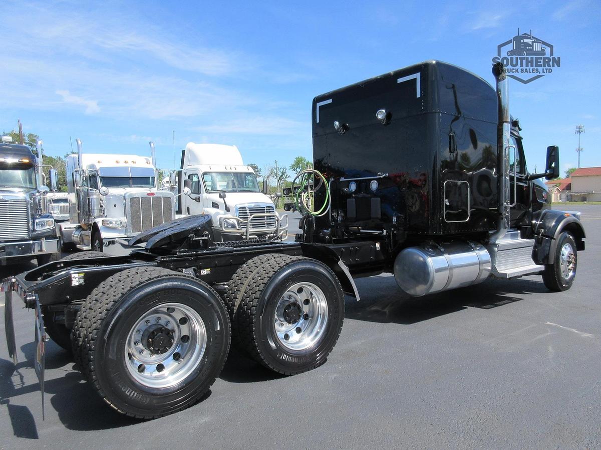 Used 2023 PETERBILT 567