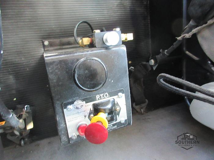 Used 2014 PETERBILT 365