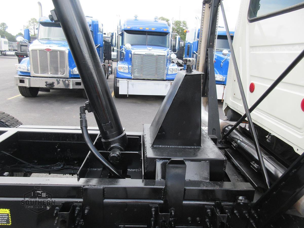 Used 2023 MACK PINNACLE 64T