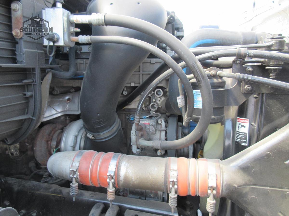 Used 2018 FREIGHTLINER CASCADIA 113