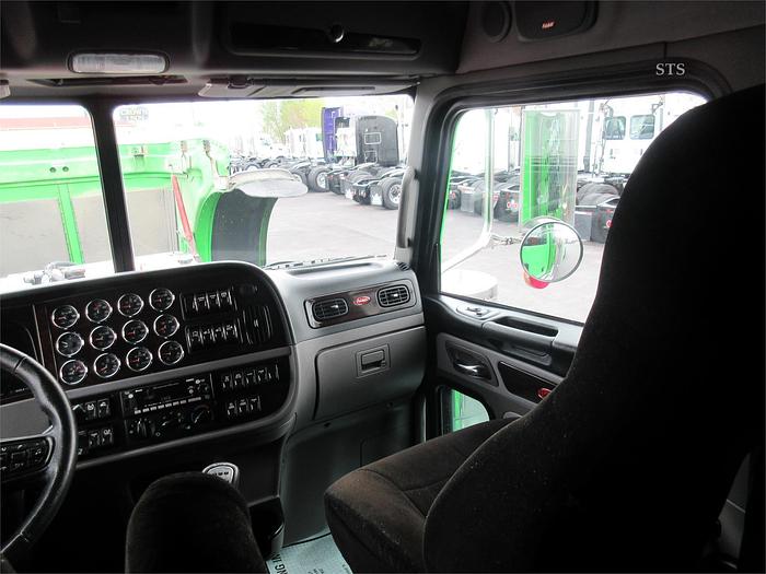 Used 2022 PETERBILT 389