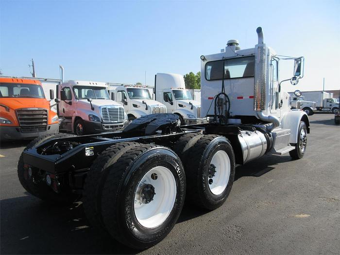 Used 2015 PETERBILT 365