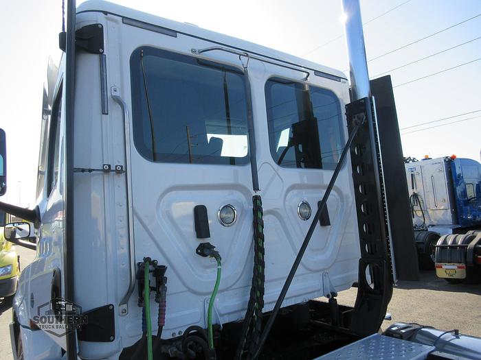 Used 2020 FREIGHTLINER CASCADIA 126