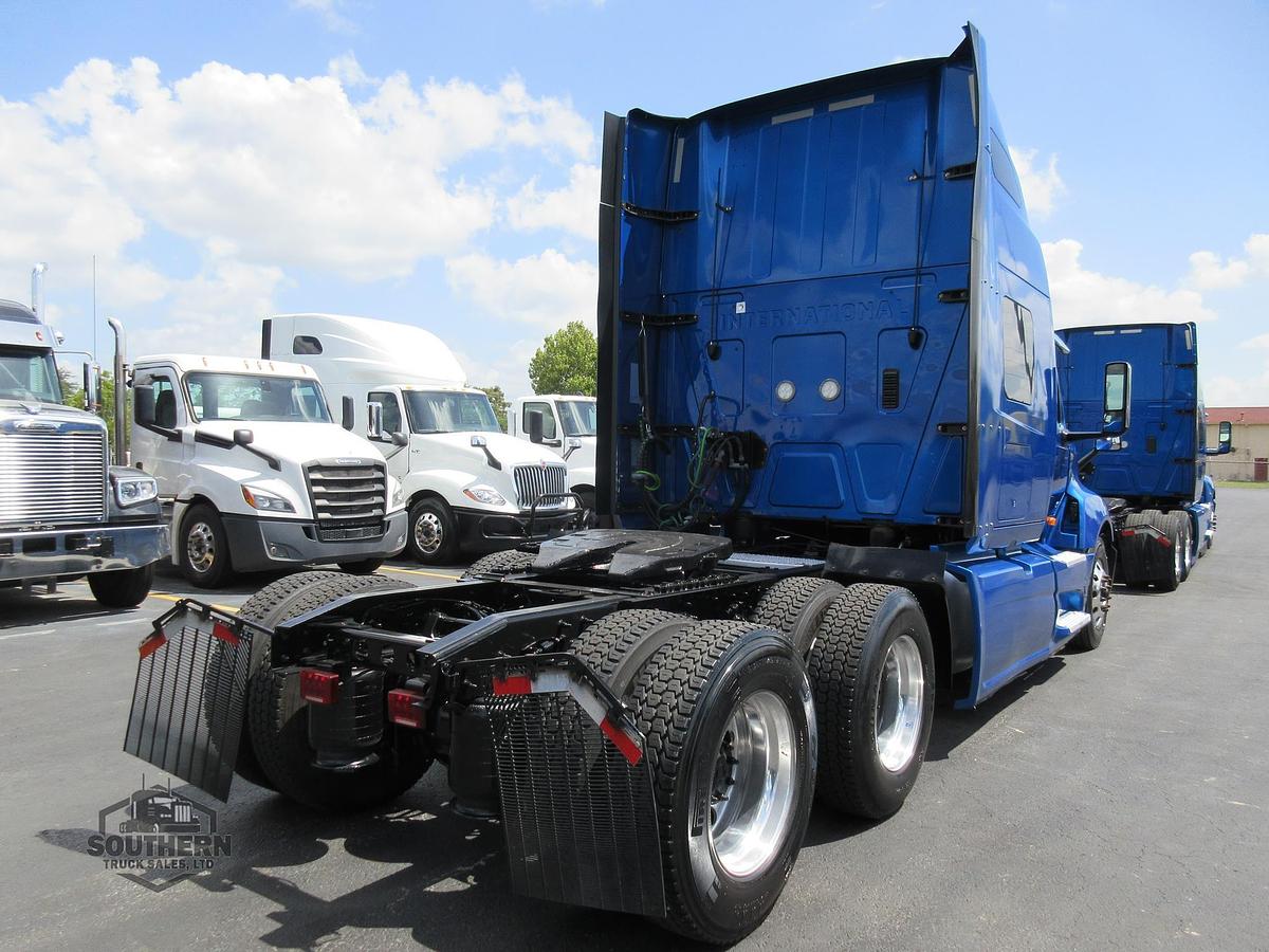 Used 2021 INTERNATIONAL LT