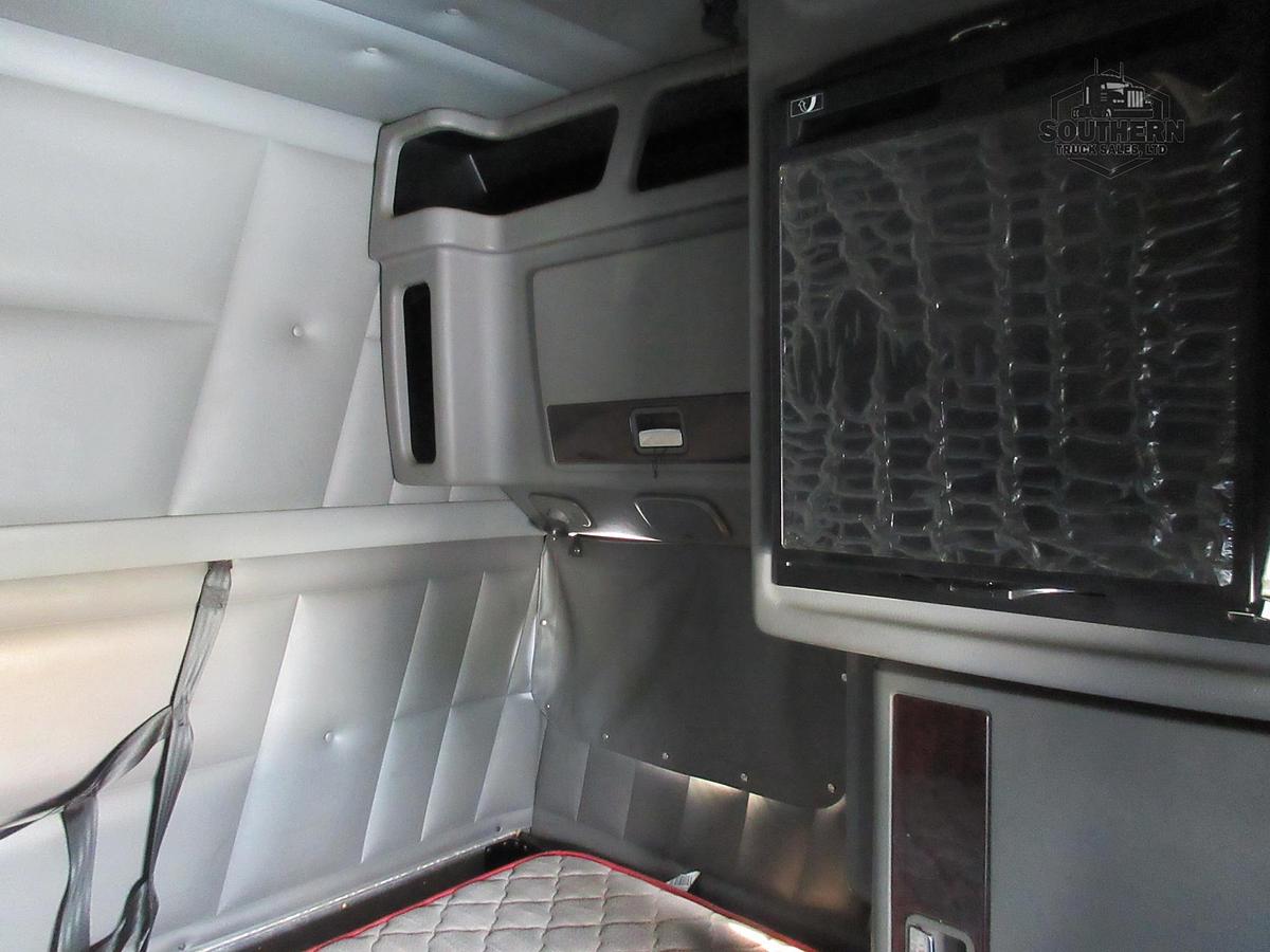 Used 2015 PETERBILT 386