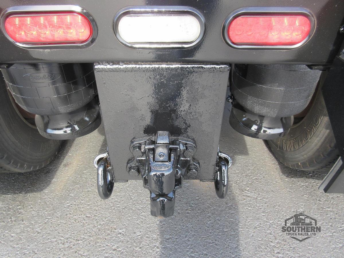 Used 2020 PETERBILT 567