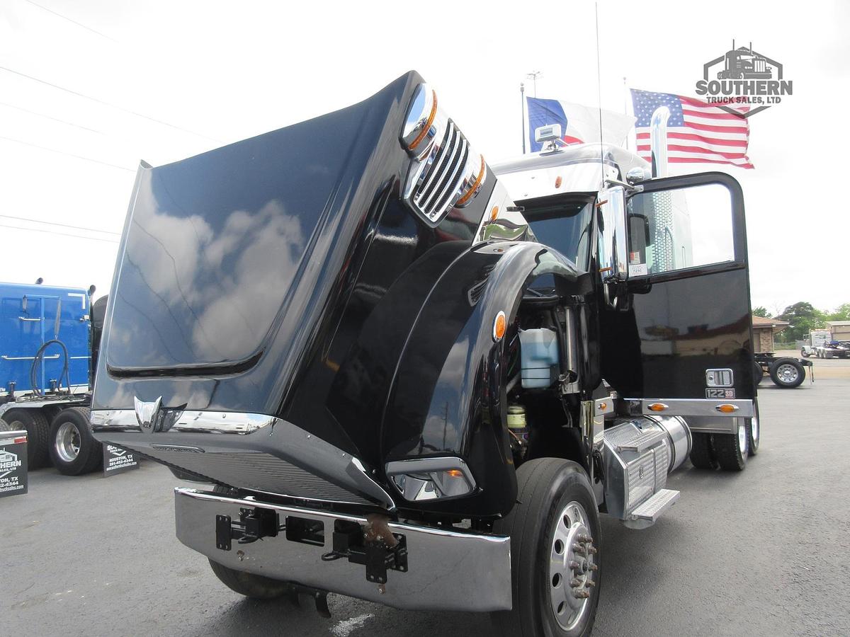 Used 2023 FREIGHTLINER CORONADO 122 SD
