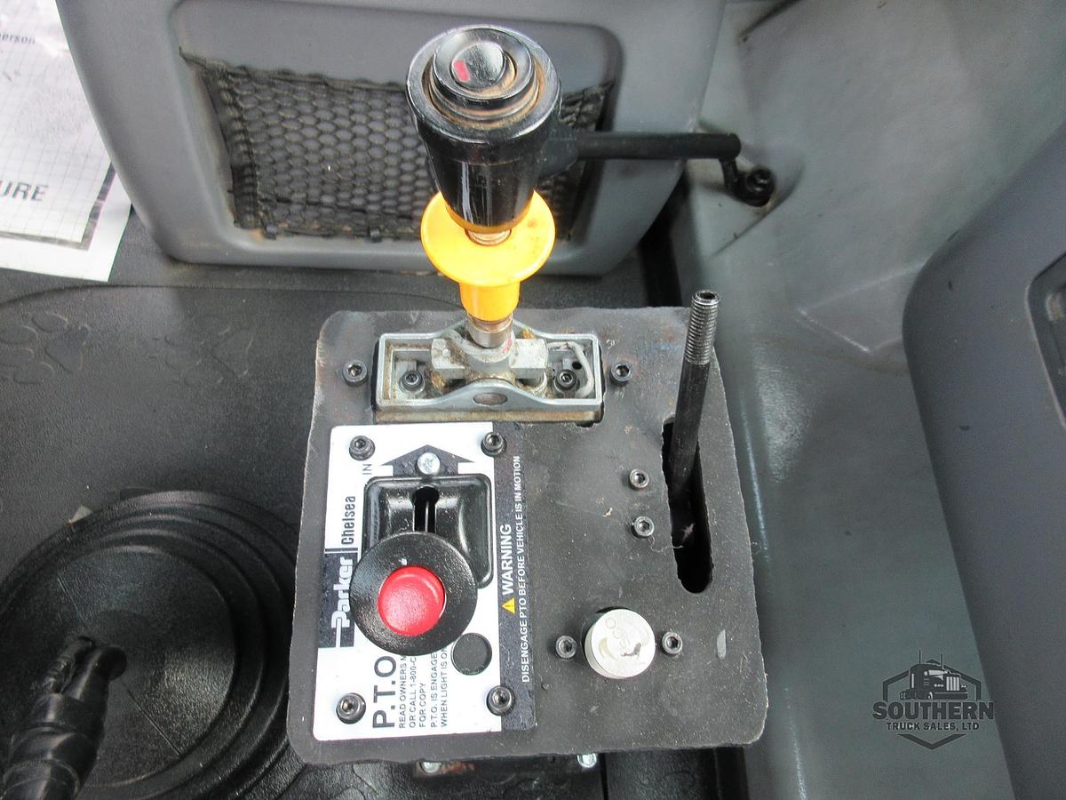 Used 2014 MACK PINNACLE CXU613