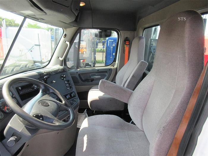 Used 2019 FREIGHTLINER CASCADIA 125