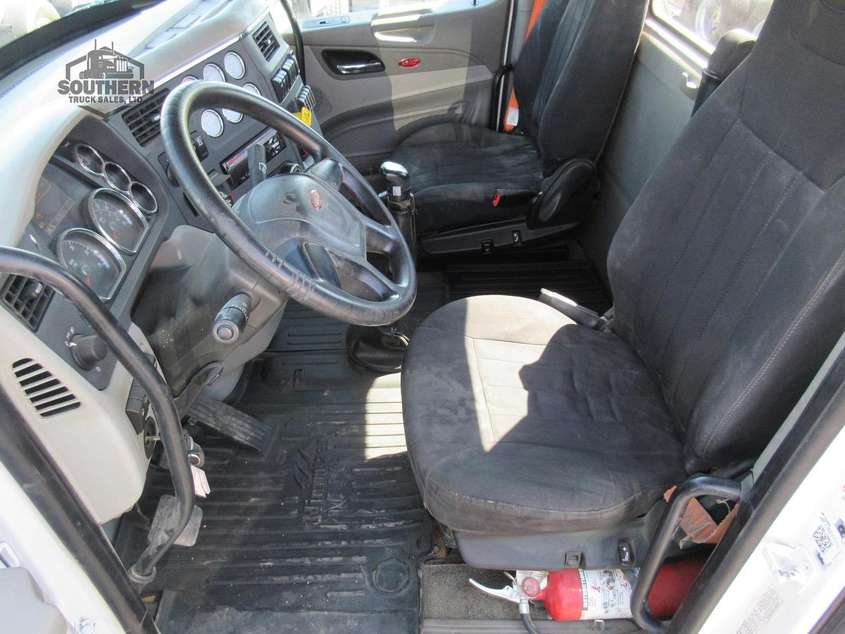 Used 2020 PETERBILT 567