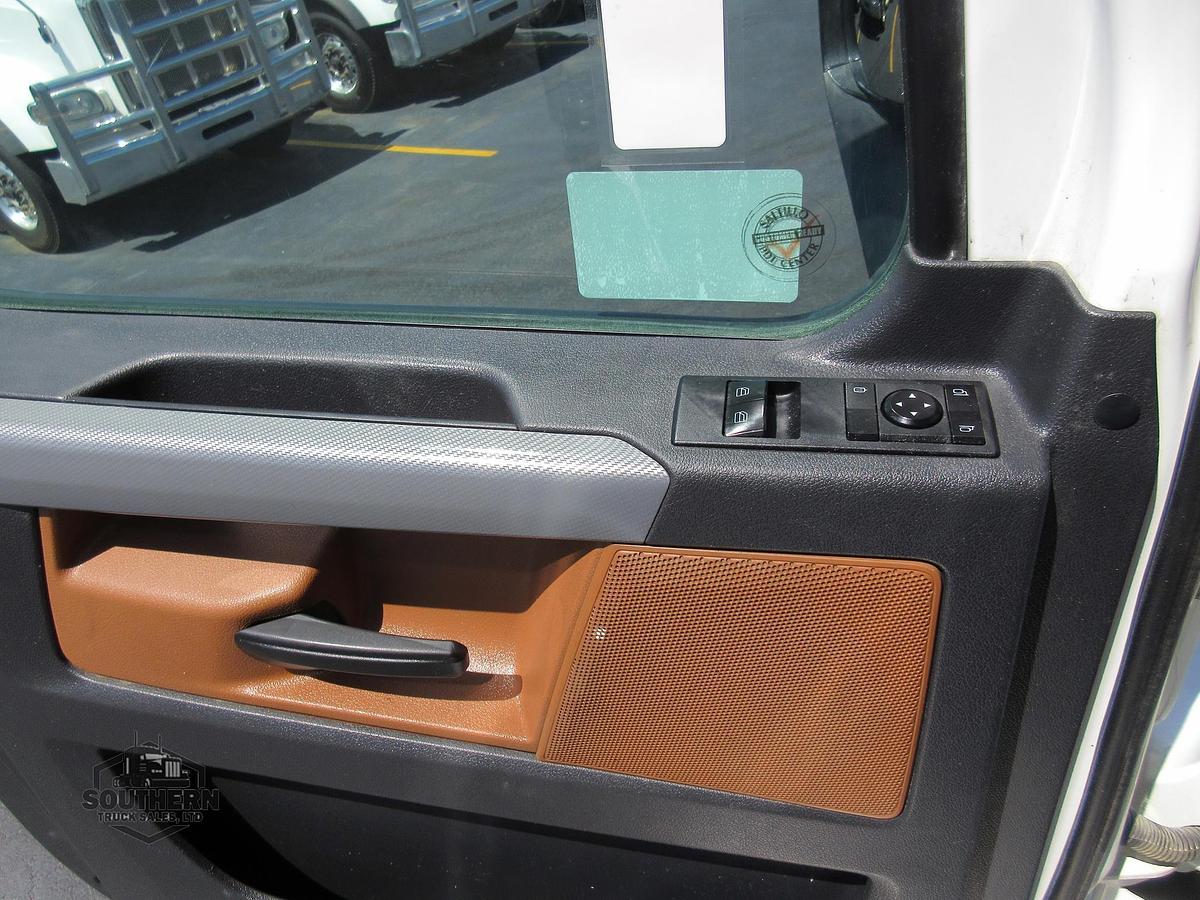 Used 2020 FREIGHTLINER CASCADIA 126