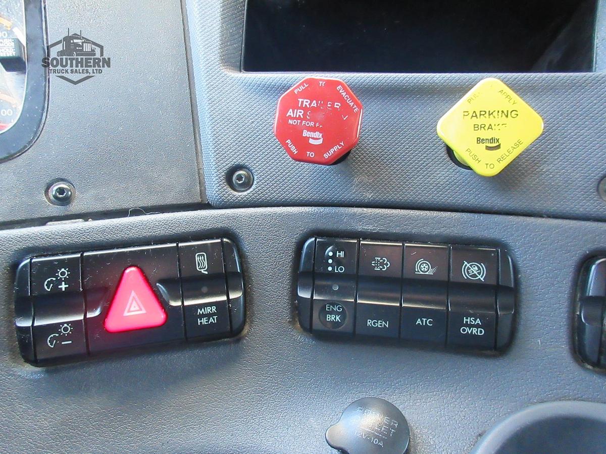 Used 2017 FREIGHTLINER CASCADIA 125