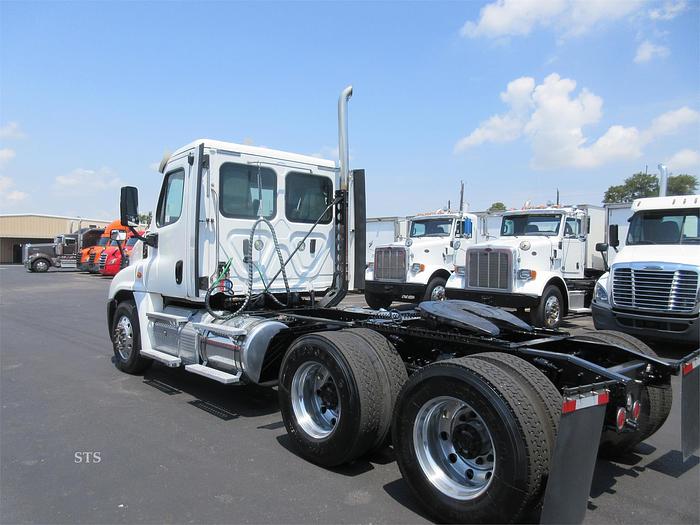 Used 2019 FREIGHTLINER CASCADIA 125