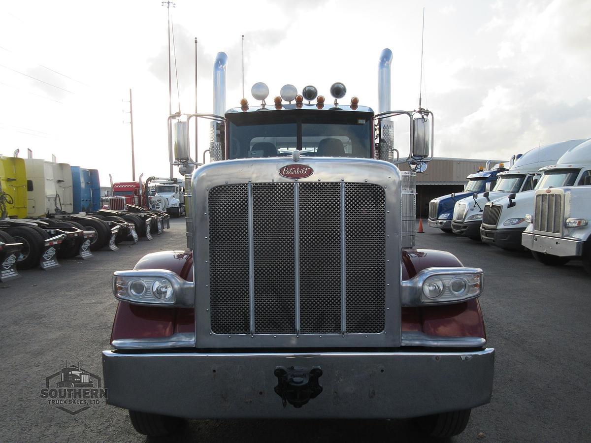 Used 2021 PETERBILT 389