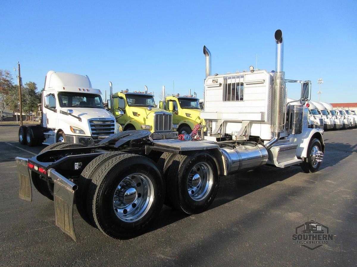 Used 2020 PETERBILT 389