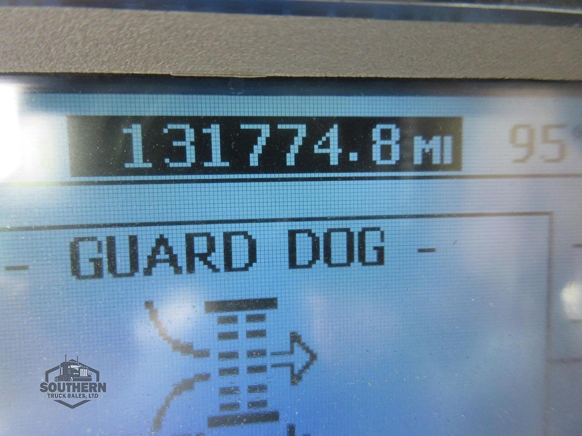 Used 2014 MACK PINNACLE CXU613