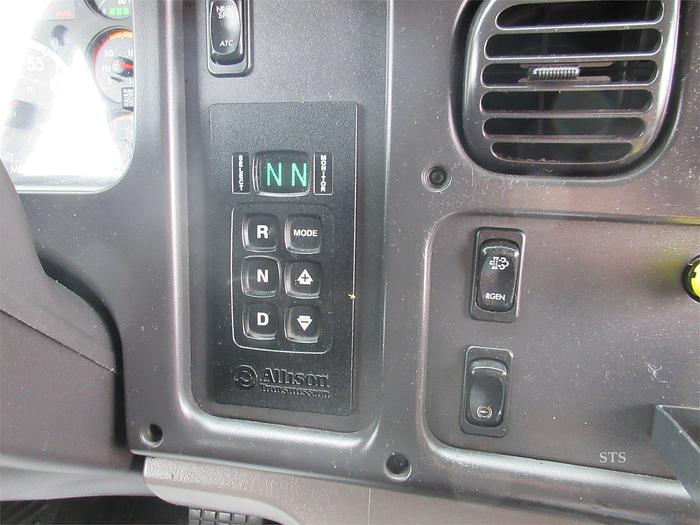 Used 2016 FREIGHTLINER BUSINESS CLASS M2 106