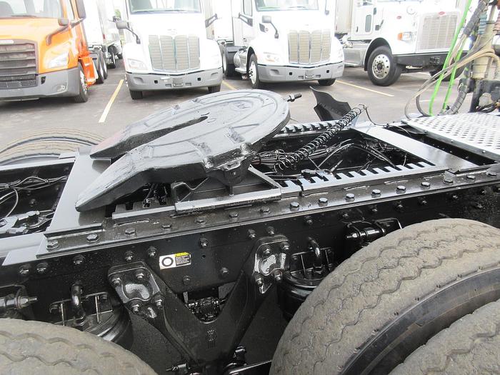 Used 2021 KENWORTH T880