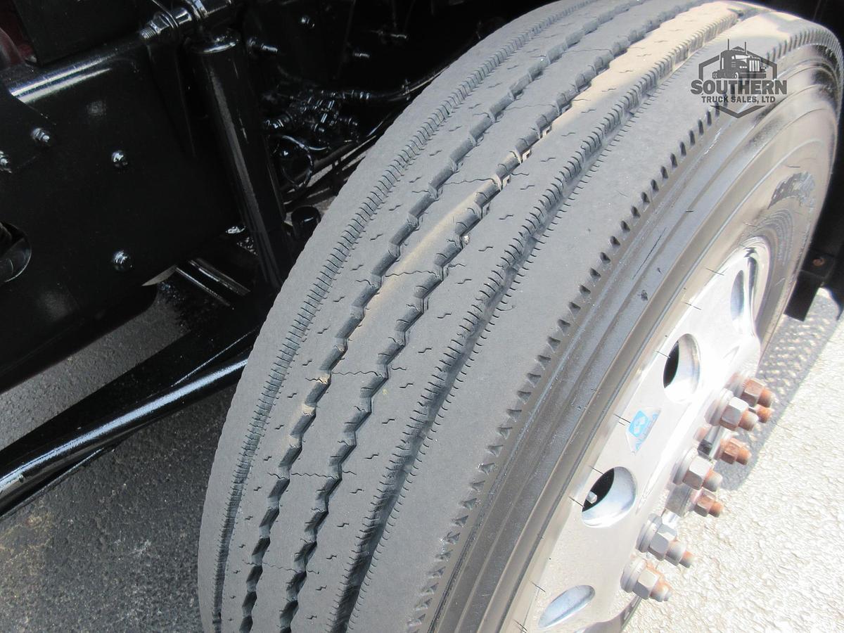 Used 2014 MACK PINNACLE CXU613