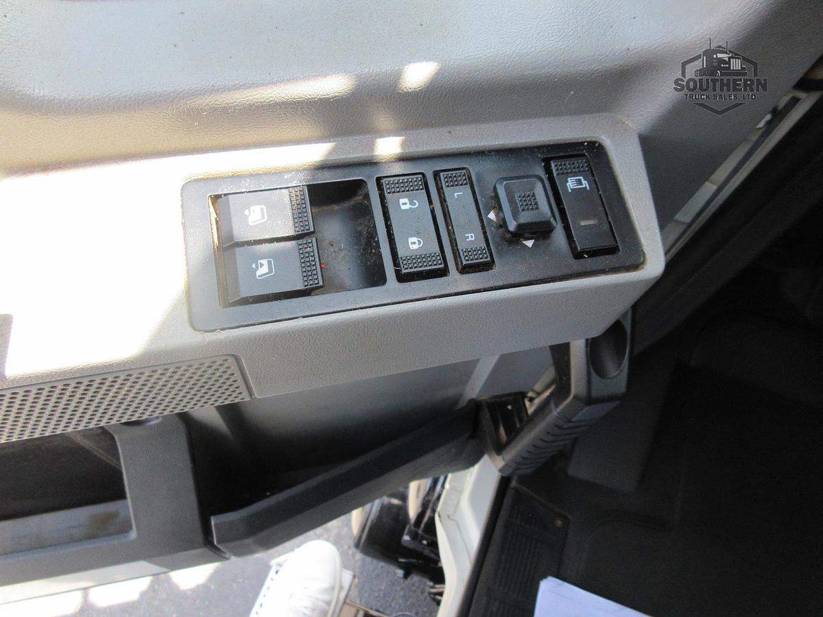 Used 2023 MACK PINNACLE 64T