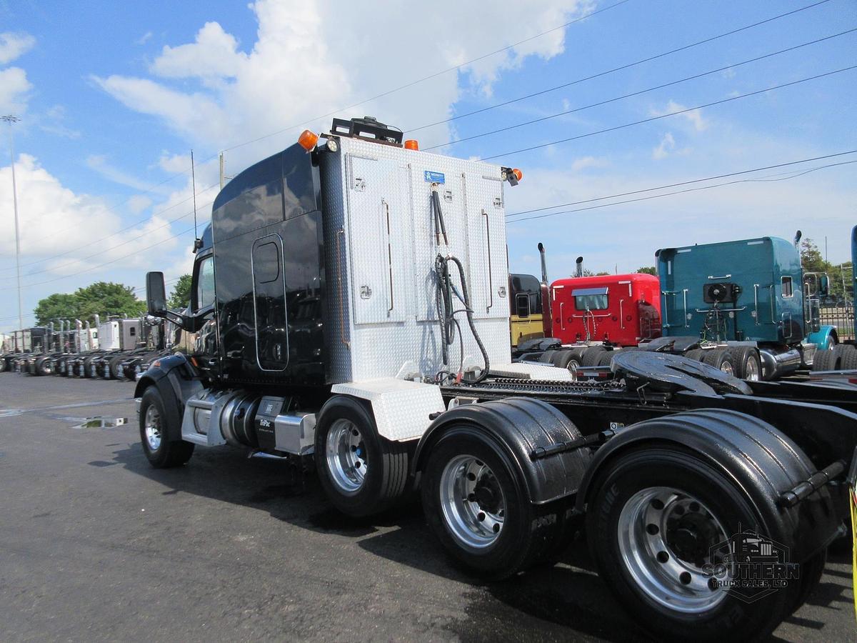 Used 2021 PETERBILT 567