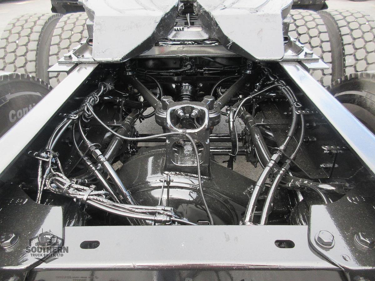 Used 2021 KENWORTH T880